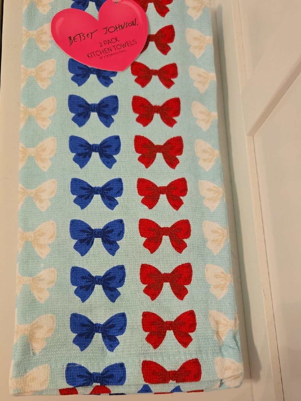 Betsey Johnson  Light Blue Bow Pattern Towels with Red, Blue and Cream Bows Nwt